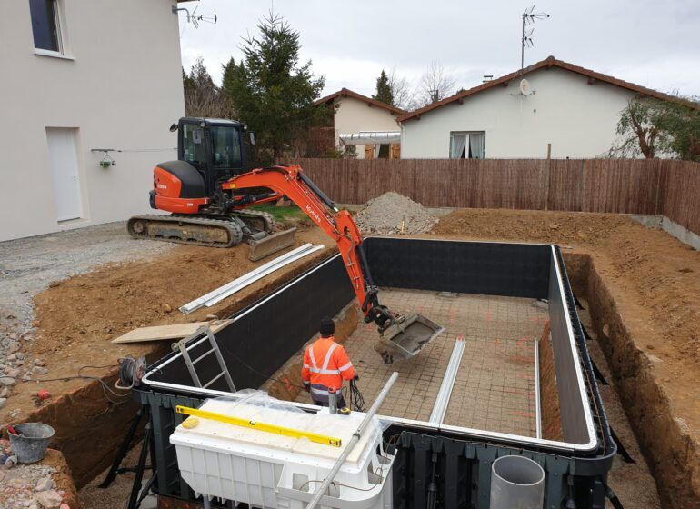 piscines à Roanne et alentours