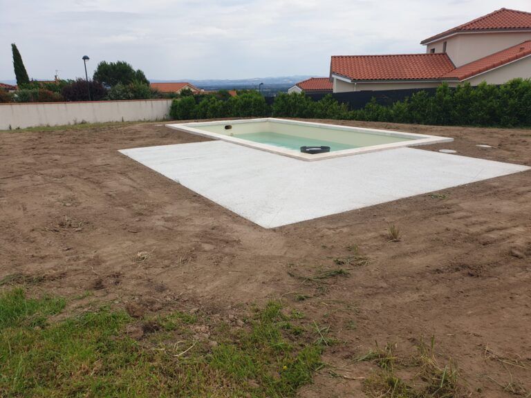 Roch-Tp votre entreprise de terrassement de piscine à Roanne et sa région